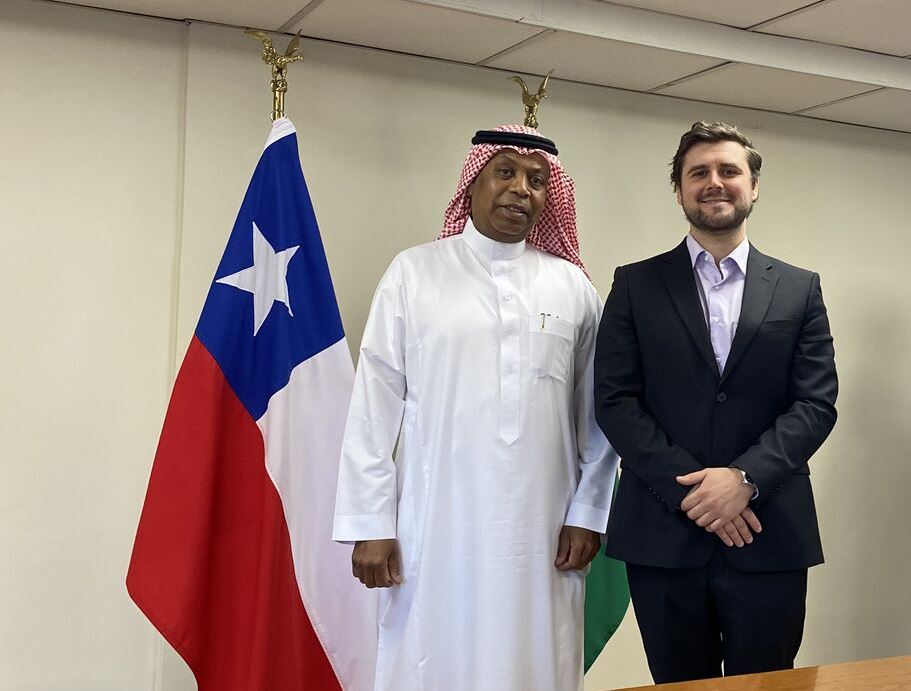 Ante visitantes de Arabia Saudita: Fexmin presentó el potencial geológico de Chile