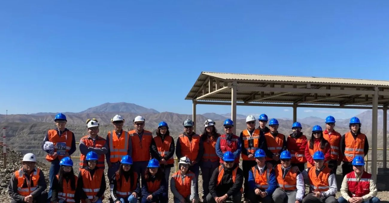 Estudiantes de liceos técnicos visitan Minera Candelaria en Atacamin 2024