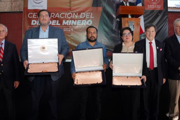 Destacan importancia de la minería en Coquimbo en medio de premiación San Lorenzo