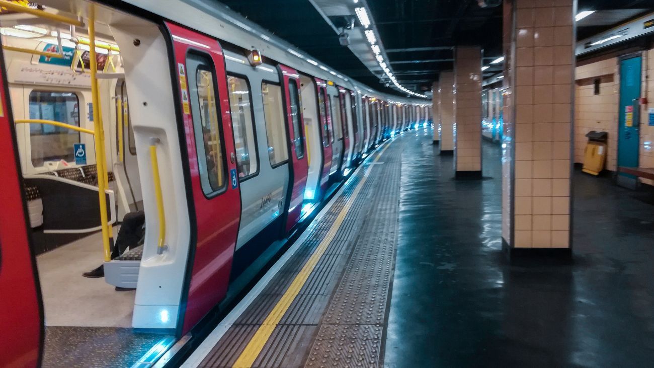 Trabaja en el Metro de Santiago con solo 4 requisitos: revisa aquí como postular