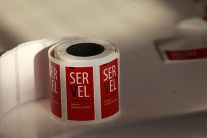 ¿Te gustaría trabajar en las próximas elecciones? Así puedes postular para ser enlace del Servel