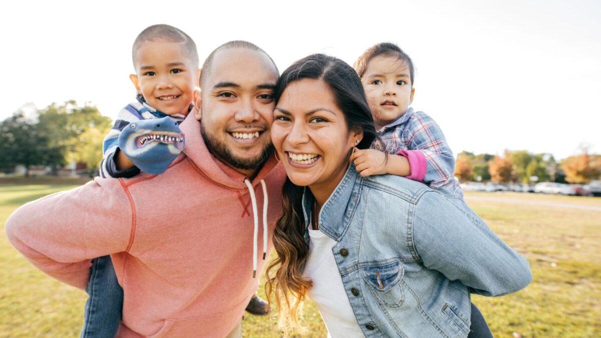 Bonos para familias: ¿Cuáles son los beneficios que pueden recibir los hogares durante agosto?