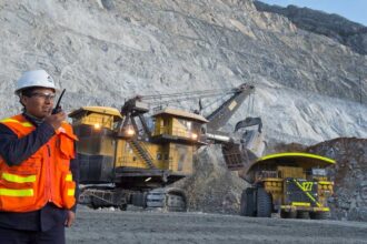 Demoras en trámites ambientales: Impacto en la minería chilena y propuestas.