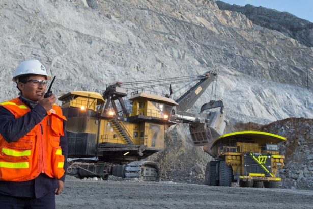 Demoras en trámites ambientales: Impacto en la minería chilena y propuestas.