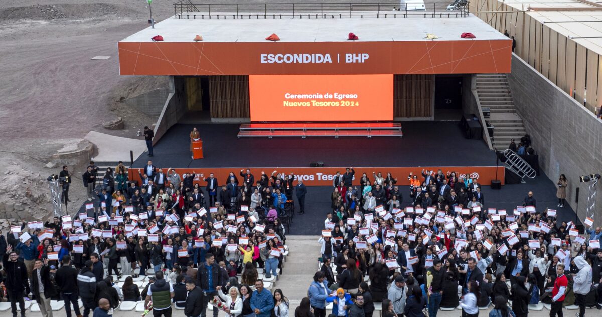 Programa de Escondida | BHP capacitó a más de 400 personas en  13 oficios de alta demanda en minería 