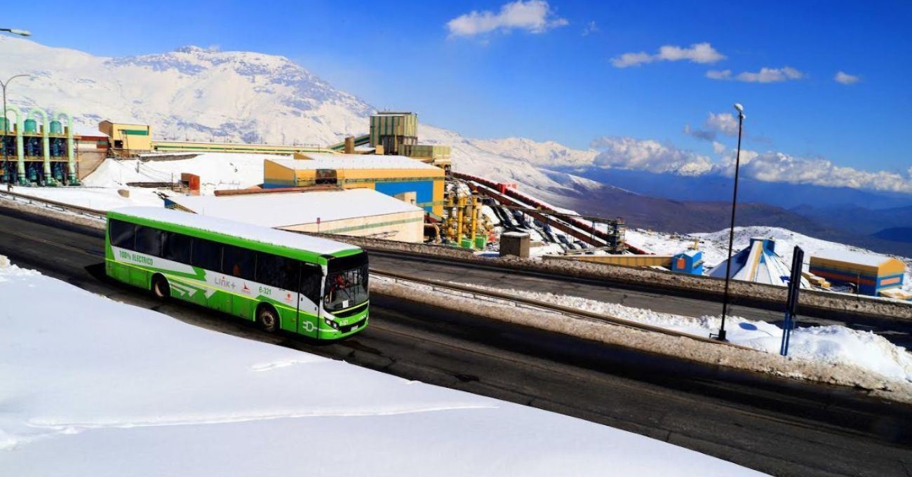 Flota eléctrica de buses en El Teniente: reducción de emisiones y ahorro