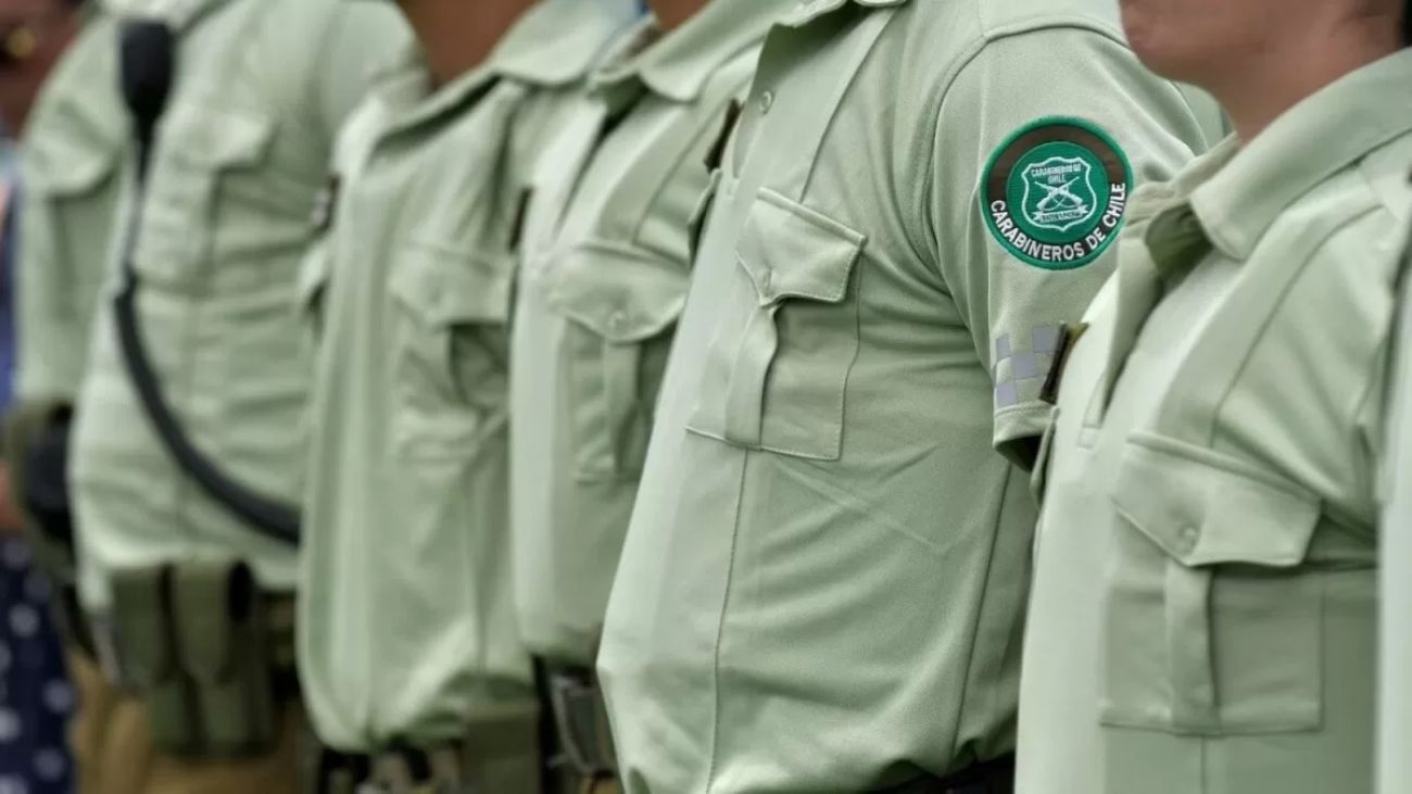 Hay sueldos de hasta $1,6 millones: ¿Qué ofertas laborales hay en Carabineros y cómo postular?