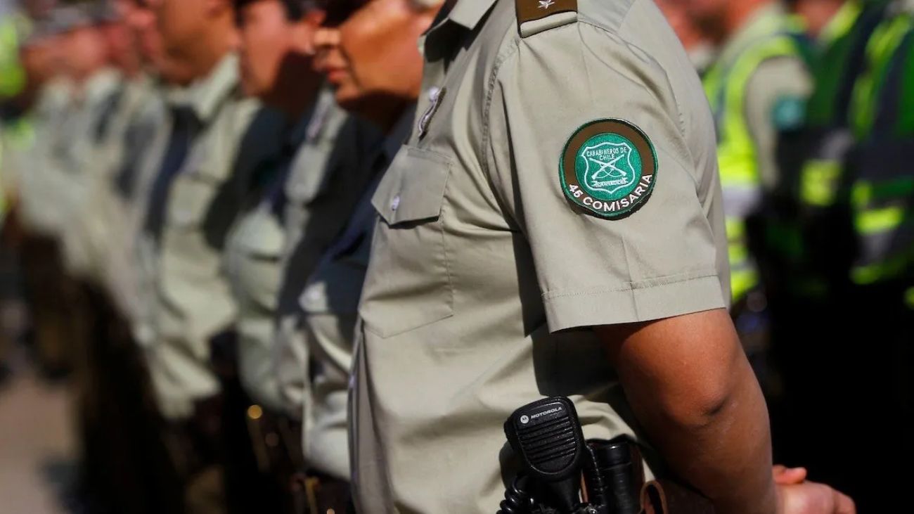 ¿Qué ofertas laborales hay en Carabineros y cómo postular? Hay sueldos de hasta $1,6 millones