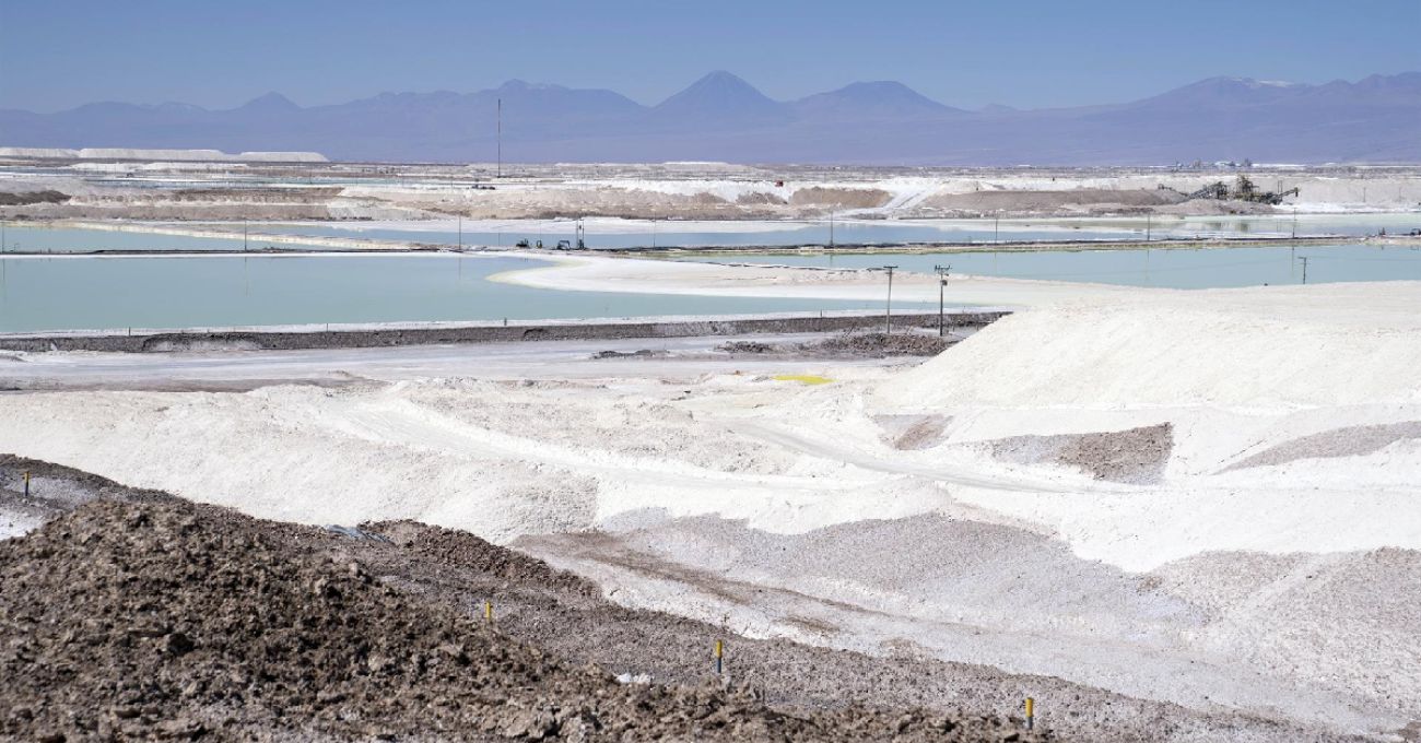 Ministros del Tribunal Ambiental recorrieron Salar de Surire por un posible daño ambiental