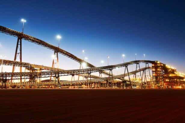 BHP supera estimaciones: producción récord de hierro y cobre en Australia.