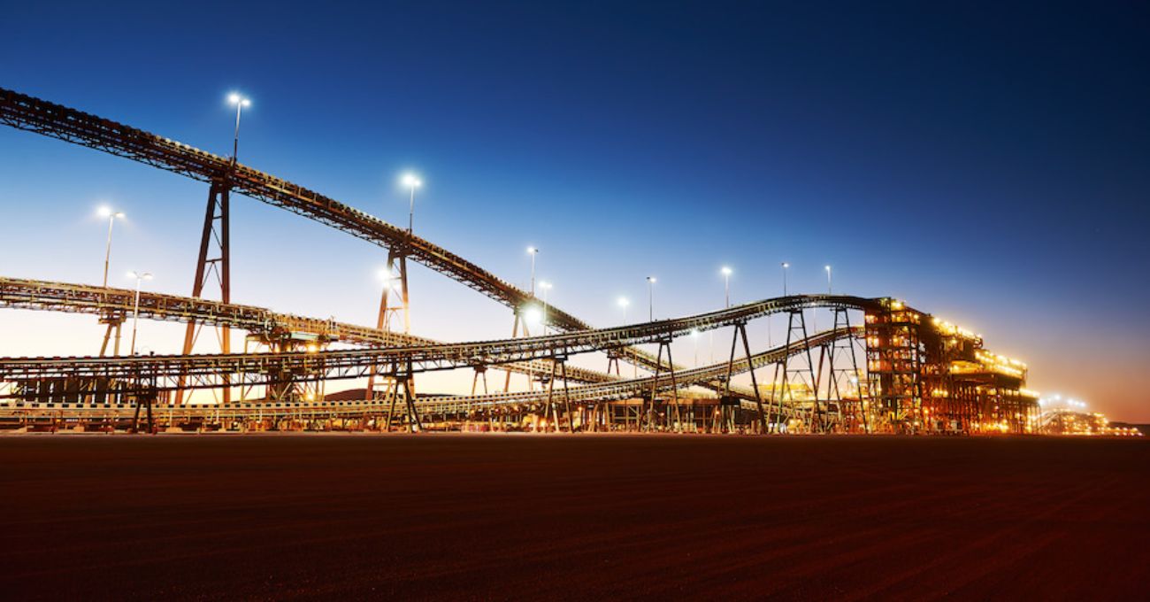 BHP supera estimaciones: producción récord de hierro y cobre en Australia.