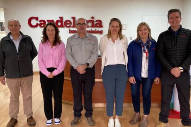 Embajadora de Canadá visitó operaciones de minera Candelaria