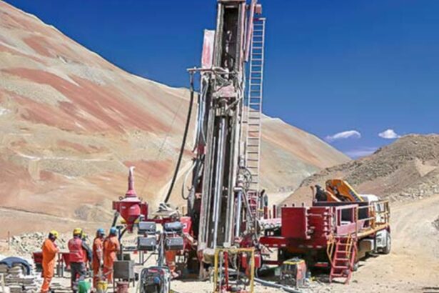 Empresa canadiense obtiene US$ 150 millones para la construcción de una mina de oro en Atacama