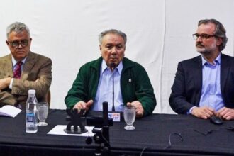 Una delegación de la Universidad Tecnológica Nacional visita la planta de HIF en Punta Arenas