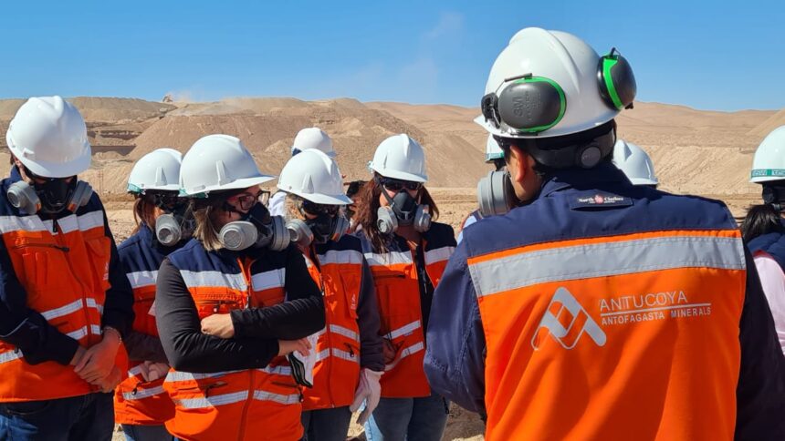 Trabajos en Antofagasta Minerals: Oportunidades laborales en la empresa minera