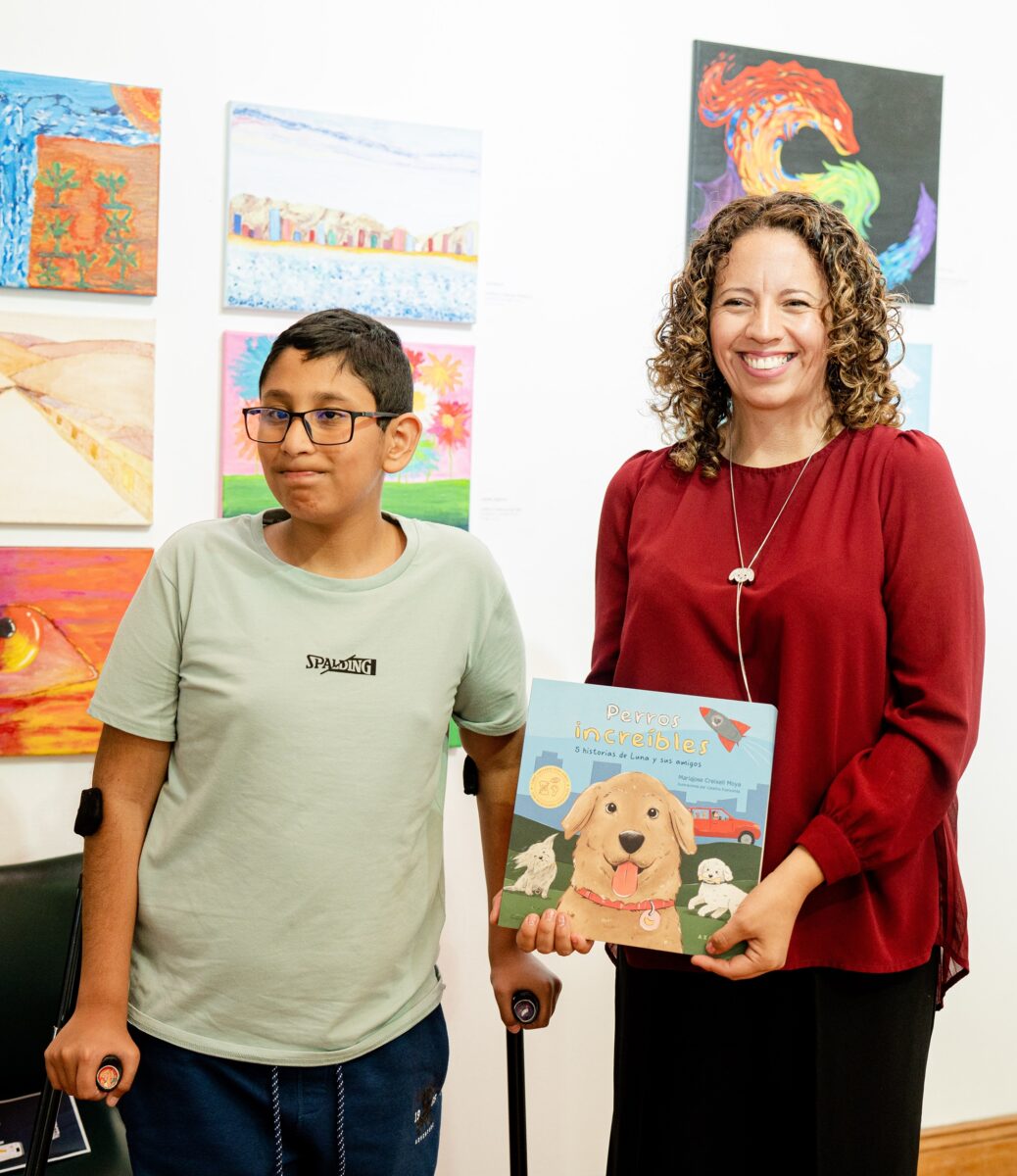 Niños y jóvenes del Instituto Teletón Iquique exponen sus creaciones en Sala de Arte Casa Collahuasi