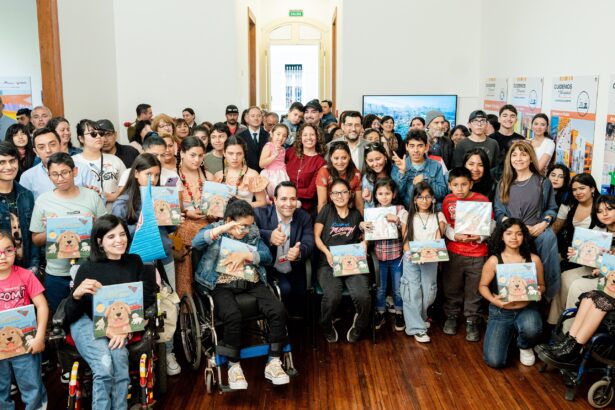 Niños y jóvenes del Instituto Teletón Iquique exponen sus creaciones en Sala de Arte Casa Collahuasi