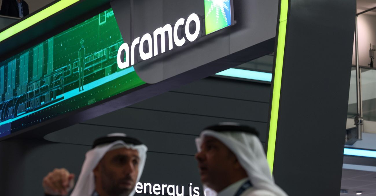 Aramco emite bonos para financiar dividendos progresivos en Vision 2030