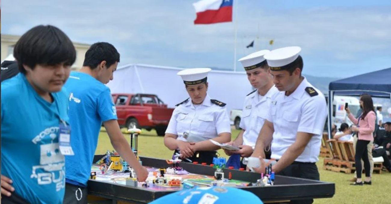 Más de 40 Expositores Nacionales e Internacionales estarán presentes en la Séptima Versión de INNOVAPOLINAV este 28 y 29 de Noviembre en la Academia Politécnica Naval