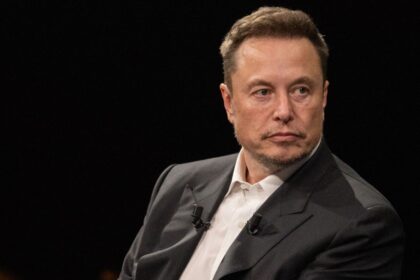 Sueldo de hasta 270.000 dólares: Elon Musk busca gente de cualquier parte del mundo para trabar desde su hogar en Tesla