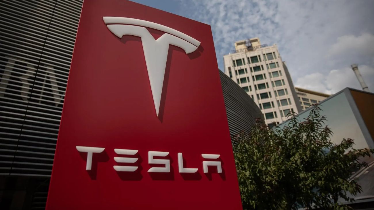 Acciones de Tesla (TSLA) aumentan en el premercado del lunes: ¿Qué está pasando?