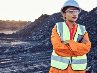 Inclusión de mujeres en Codelco Salvador: Programas exclusivos en minería