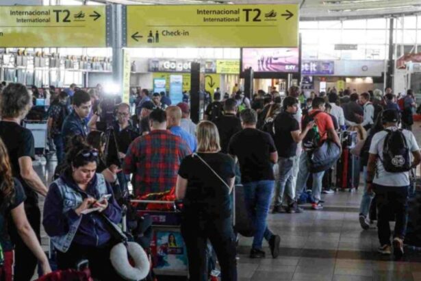 Trabajadores de DGAC confirman "ralentización indefinida" en aeropuertos: comenzará este viernes