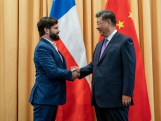 Xi Jinping se reúne con Boric y le pide ampliar la cooperación China-Chile en varios ámbitos