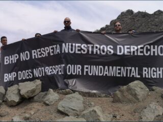 Dirigentes de sindicato de BHP se manifiestan en visita de inversionistas