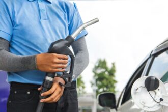 Atención conductores: los combustibles anotarán una importante alza de precios, señala Enap