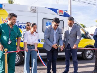 Municipio de Pica y Collahuasi entregan segunda ambulancia para asistencia especializada al Cesfam de la comuna