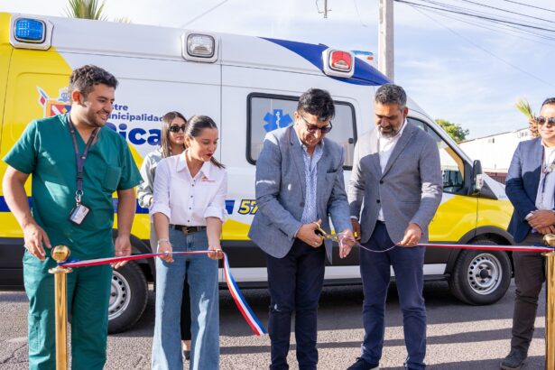 Municipio de Pica y Collahuasi entregan segunda ambulancia para asistencia especializada al Cesfam de la comuna