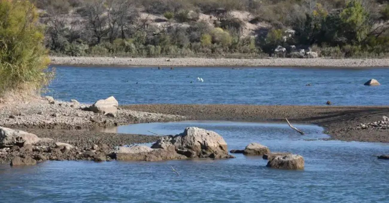 Argentina: Disputa entre La Pampa y Mendoza por explotación minera en río Colorado.