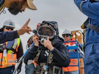 Leslie Parra, Primera Mujer Mantenedora Submarina en Minera Centinela, Protagoniza Simulacro de Rescate en Chile