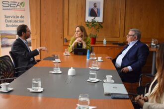 Valentina Durán y Sergio Mujica fortalecen estándares ambientales ISO para promover sostenibilidad en Chile