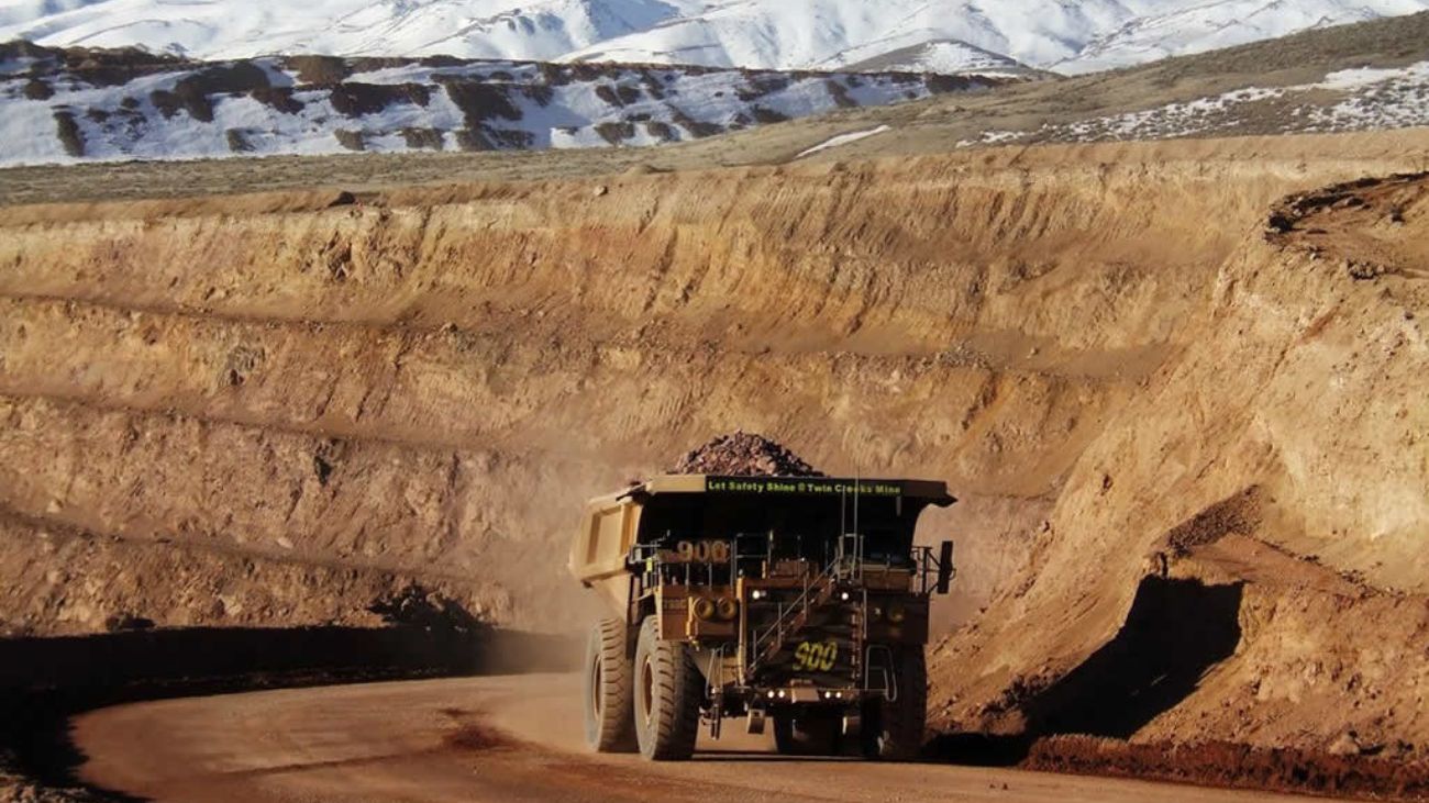 Newmont Corp. anuncia nuevos despidos en su estructura corporativa para optimizar costos y mejorar eficiencia