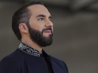 Presidente Nayib Bukele propone reactivar minería de oro en El Salvador ante oposición ambientalista y social