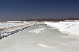 Chile investiga acuerdo de litio entre Codelco y SQM: Comisión Especial busca transparencia en explotación del Salar de Atacama