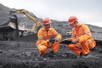 Jueves Minero 2024: Rafael Estrada destaca la colaboración e innovación como pilares de la industria minera