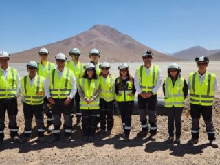 Collahuasi Impulsa el Futuro Minero: Nueva Generación de Ingenieros se Capacita en Innovador Programa de Entrenamiento