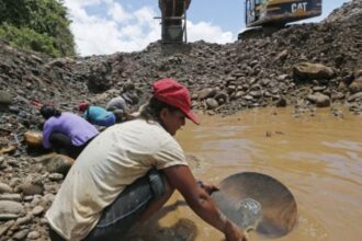 Gustavo Ramírez propone innovador sistema interoperable para combatir la minería ilegal y mejorar la trazabilidad de minerales en Perú