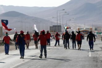 En Escondida ya celebran Navidad: Trabajadores consiguen el bono más alto de la historia de la minería