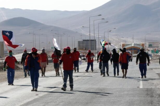 En Escondida ya celebran Navidad: Trabajadores consiguen el bono más alto de la historia de la minería