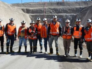 Cerca de 3.500 trabajadores de Chuquicamata de Codelco recibirían bonos por $27,3 millones