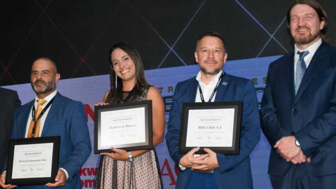 Endress+Hauser Gana Prestigioso Premio de Seguridad en Cena Anual Aprimin: Un Compromiso con Entornos Laborales Seguros y Sustentables