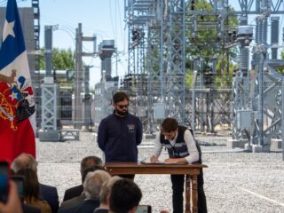 Presidente Gabriel Boric promulga Ley de Transición Energética para impulsar renovables y empleo en Chile