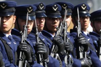 Salarios en la FACh: Descubre Cuánto Ganan los Oficiales Tras Graduarse de la Escuela de Aviación "Capitán Manuel Ávalos Prado