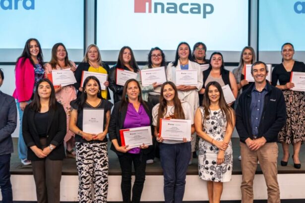 Mujeres de Penco se capacitan para insertarse profesionalmente en el mundo industrial