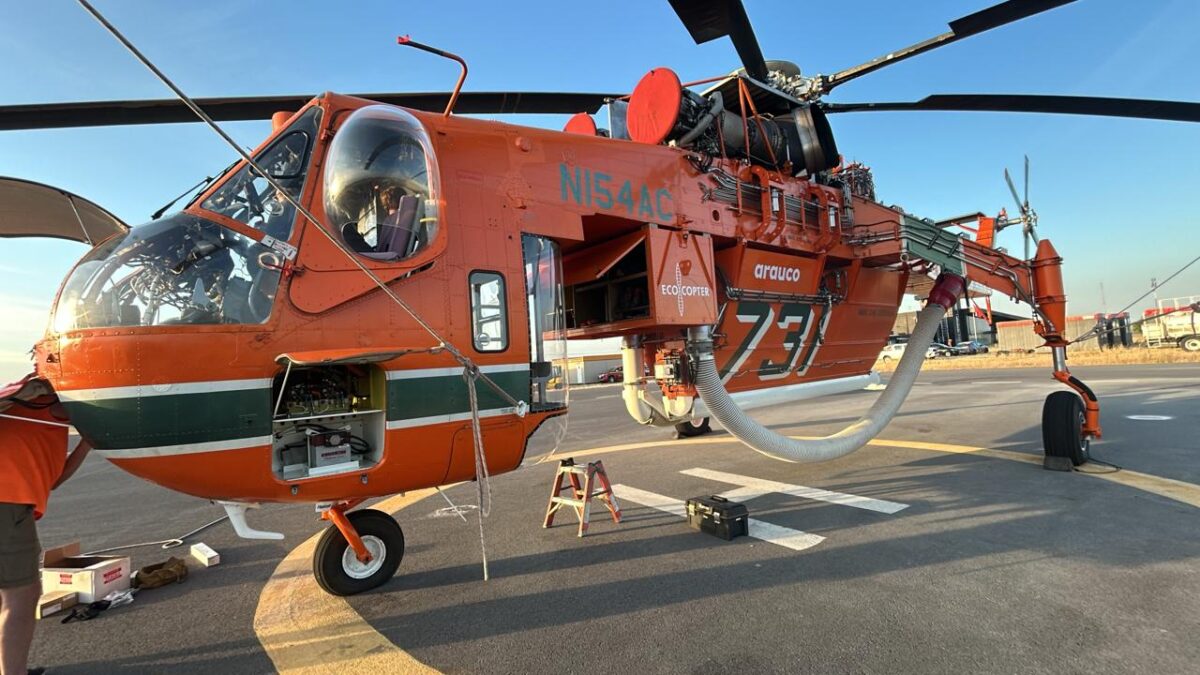 Aeronaves de alto impacto: Aircranes y Superpumas refuerzan la batalla contra el fuego en Chile