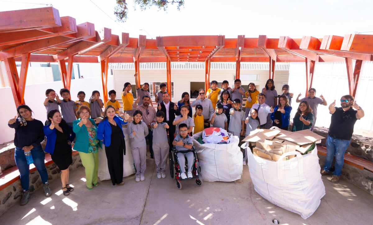 Estudiantes de Pica y Matilla refuerzan su compromiso con el medioambiente a través del reciclaje